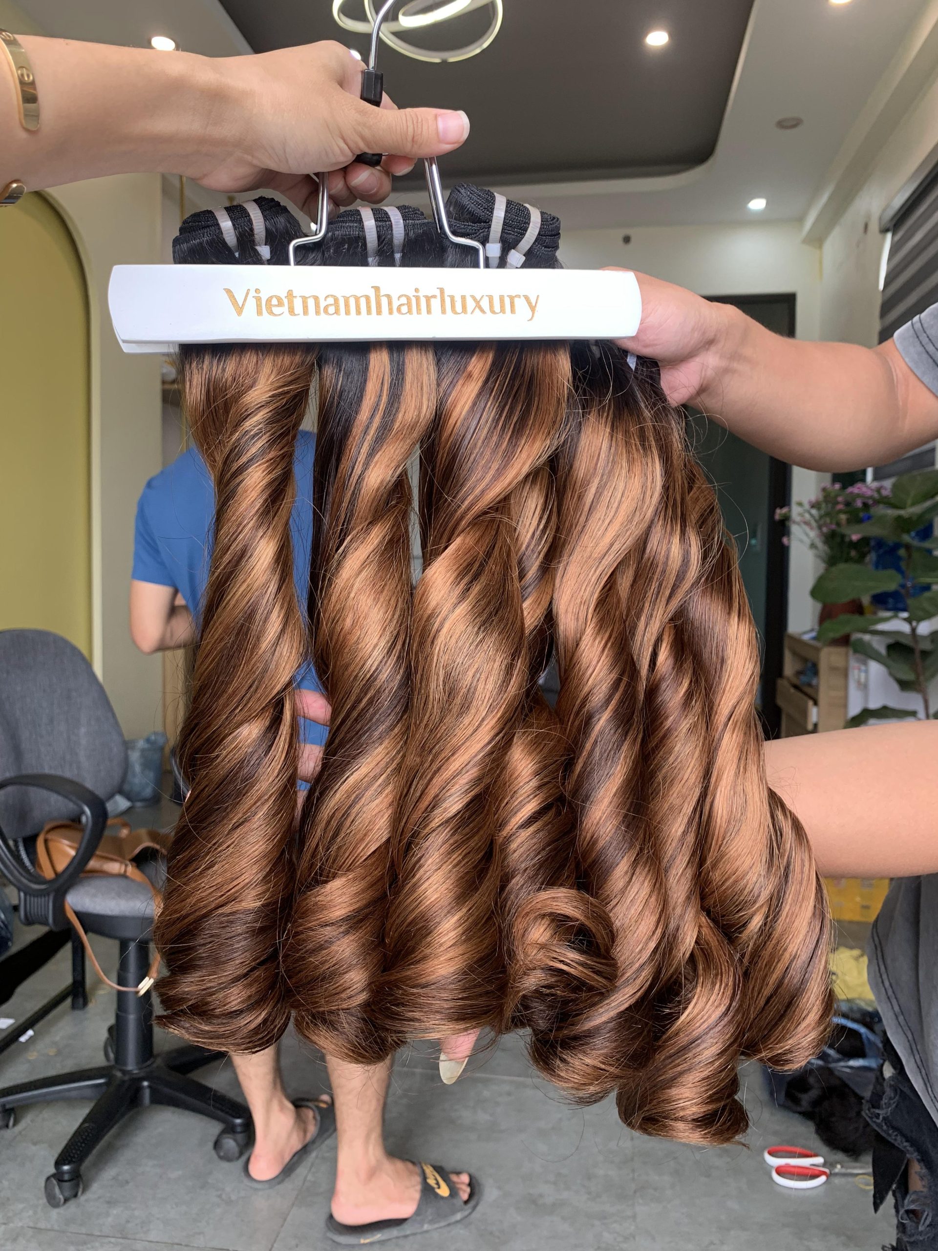 Human hair wig 100% Vietnamese human hair high quality magic bouncy lace front wig for women fashionable color