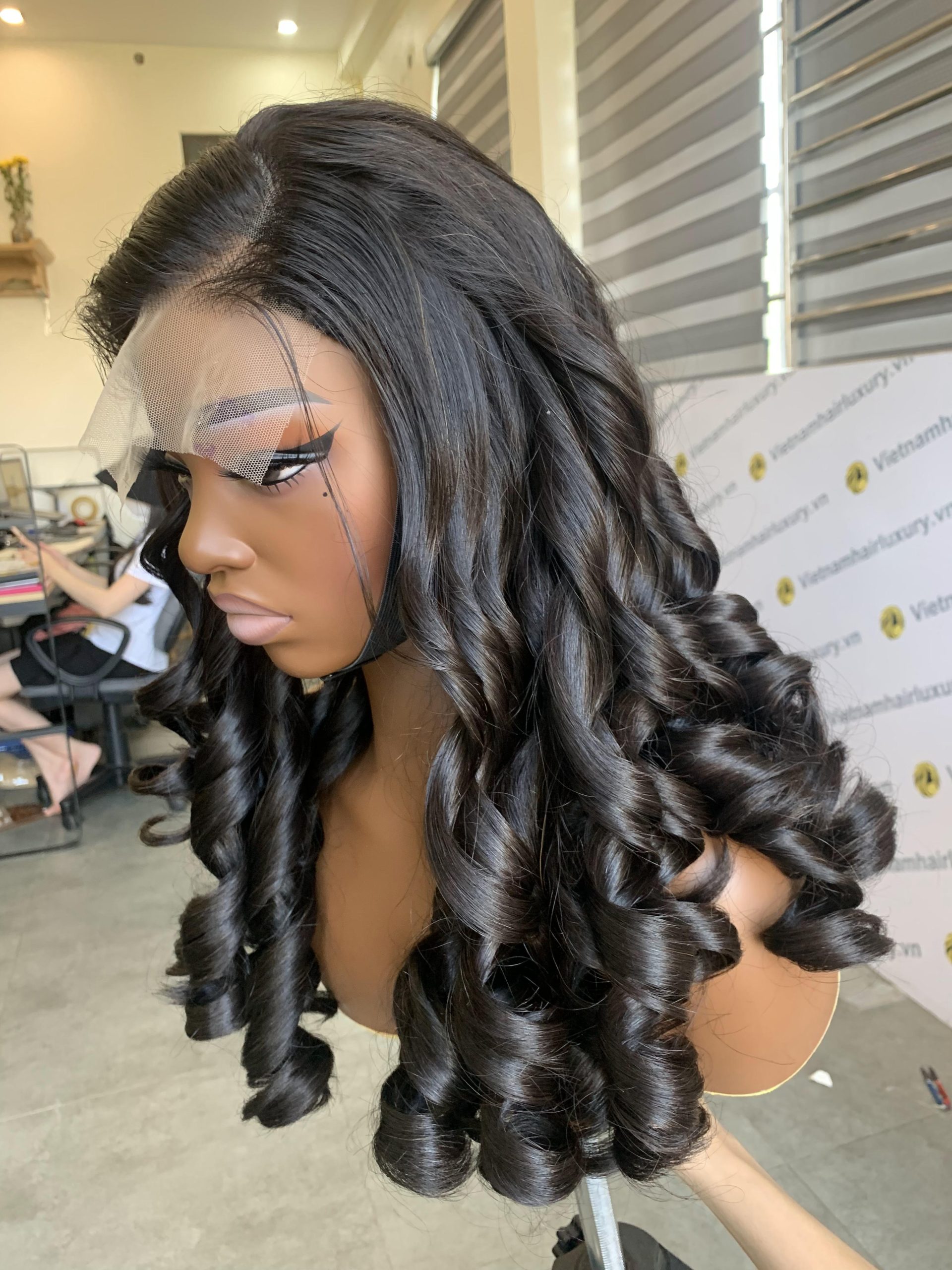 Human hair wig 100% Vietnamese human hair high quality magic bouncy lace front wig for women fashionable color