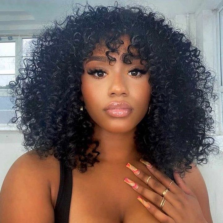 Perruque brésilienne courte bouclée et frisée pour femmes noires, couleur naturelle, cheveux vierges Remy, frange bouclée, perruque courte bouclée